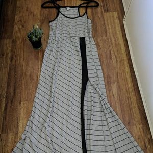Volcom maxi dress w/slit
